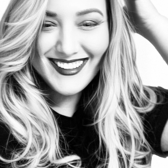 Meet your Posher, Meghan - Picture 2 of 8